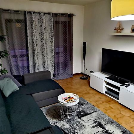 Chill House Apartment Фигейра да Фош Екстериор снимка