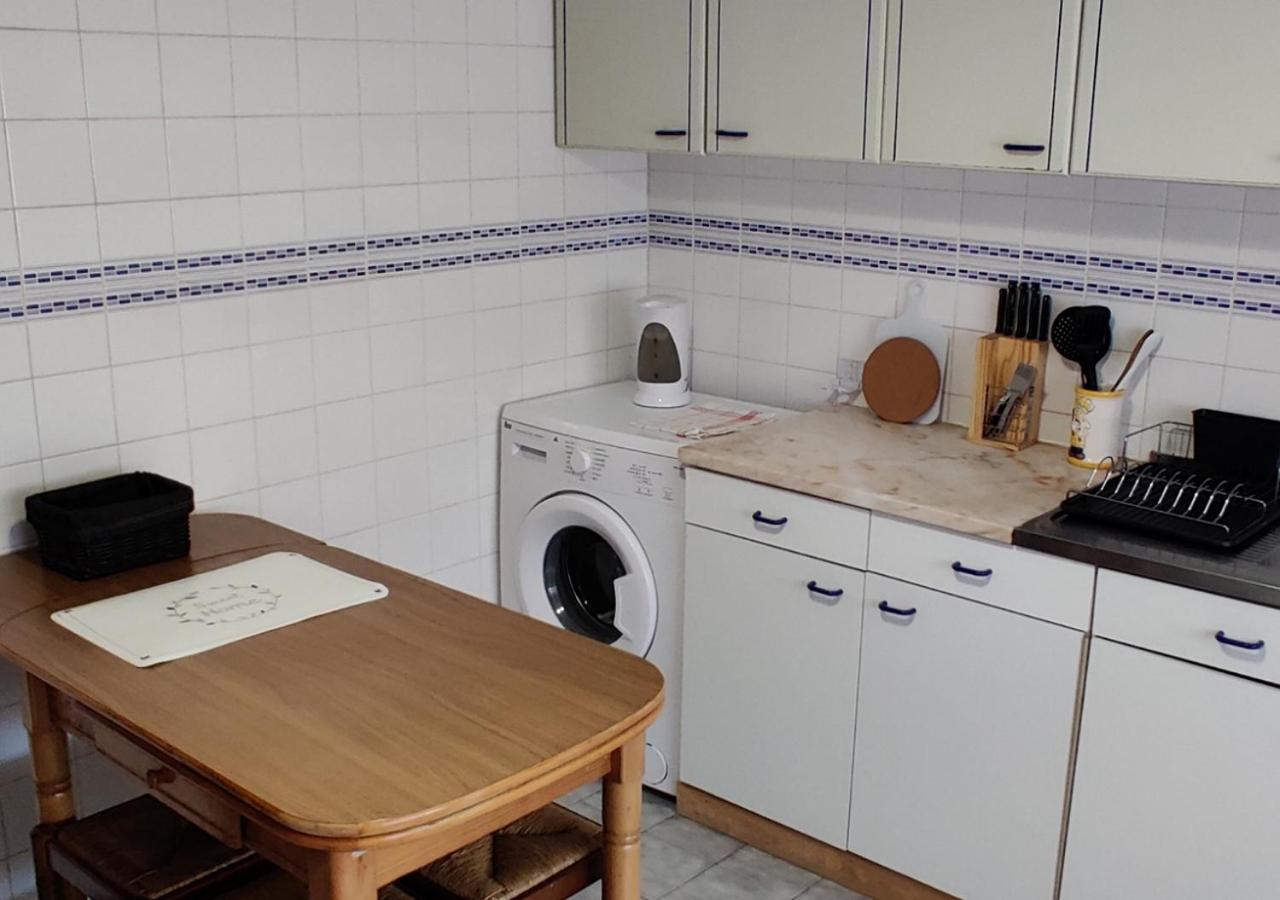 Chill House Apartment Фигейра да Фош Екстериор снимка