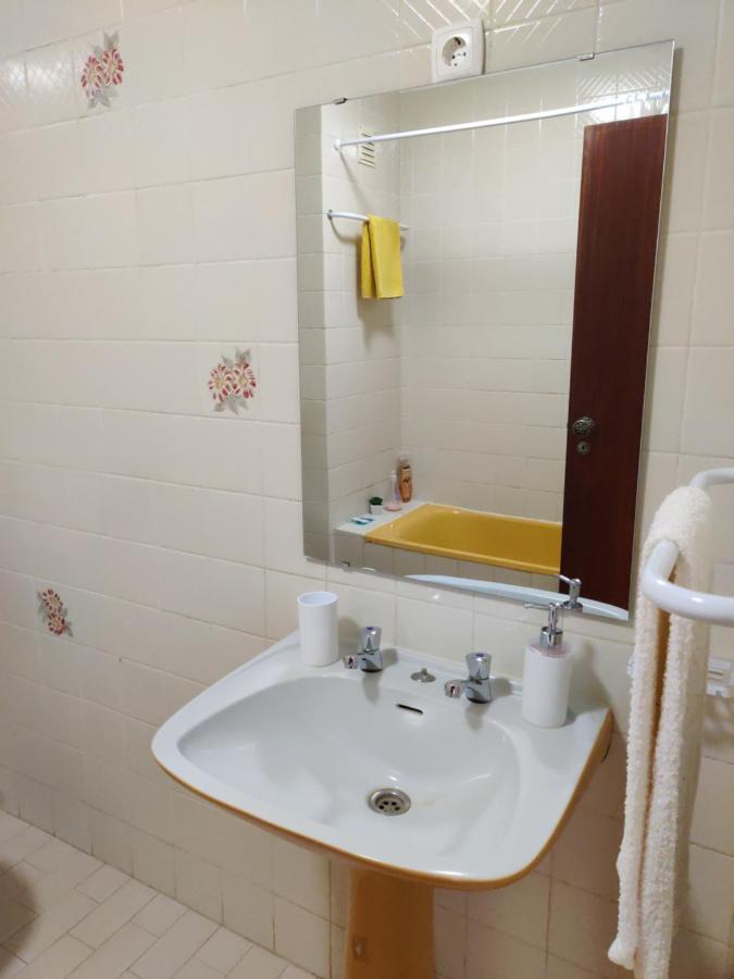 Chill House Apartment Фигейра да Фош Екстериор снимка