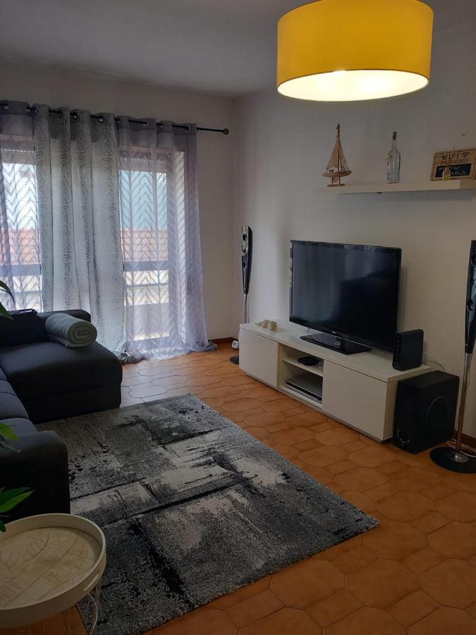 Chill House Apartment Фигейра да Фош Екстериор снимка