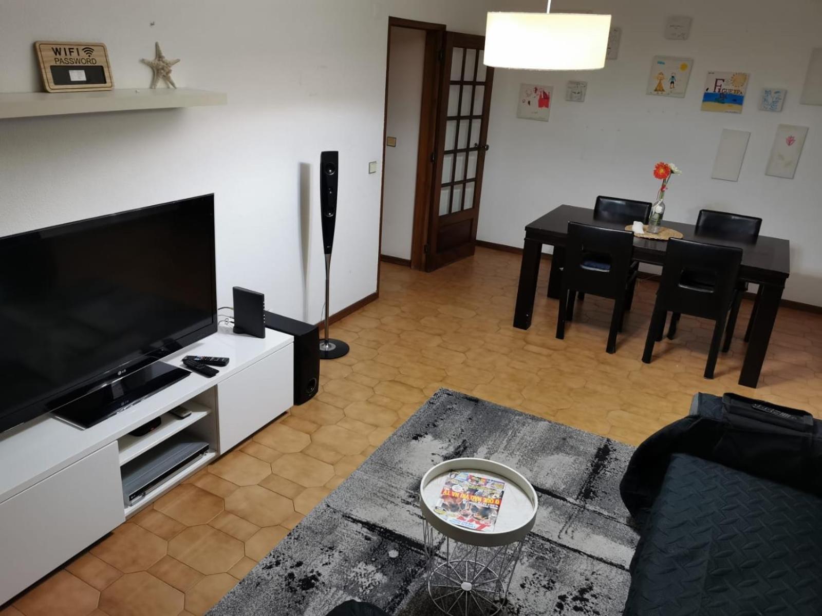 Chill House Apartment Фигейра да Фош Екстериор снимка