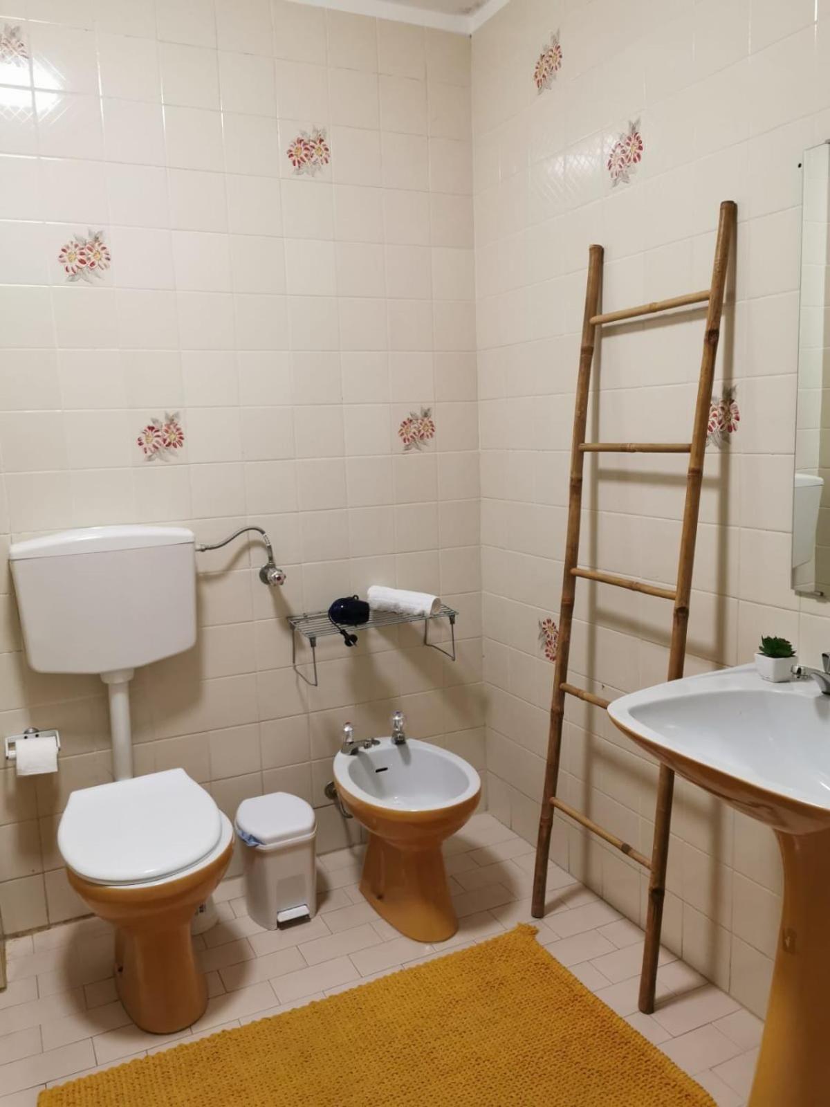 Chill House Apartment Фигейра да Фош Екстериор снимка